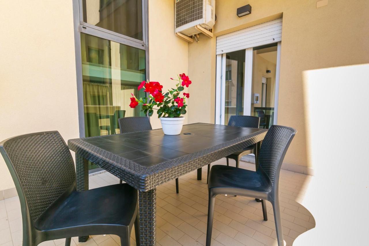 רימיני Residence Hotel Le Stelle מראה חיצוני תמונה