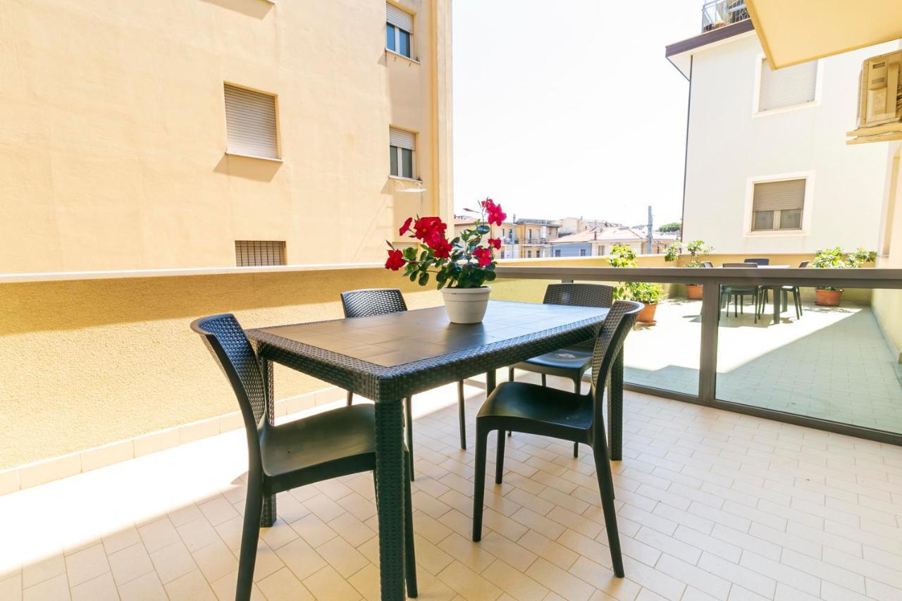 רימיני Residence Hotel Le Stelle מראה חיצוני תמונה