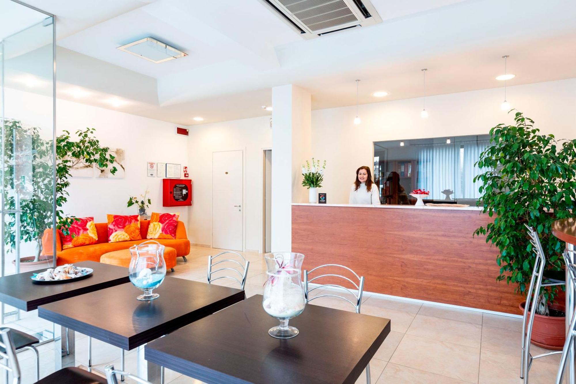 רימיני Residence Hotel Le Stelle מראה חיצוני תמונה